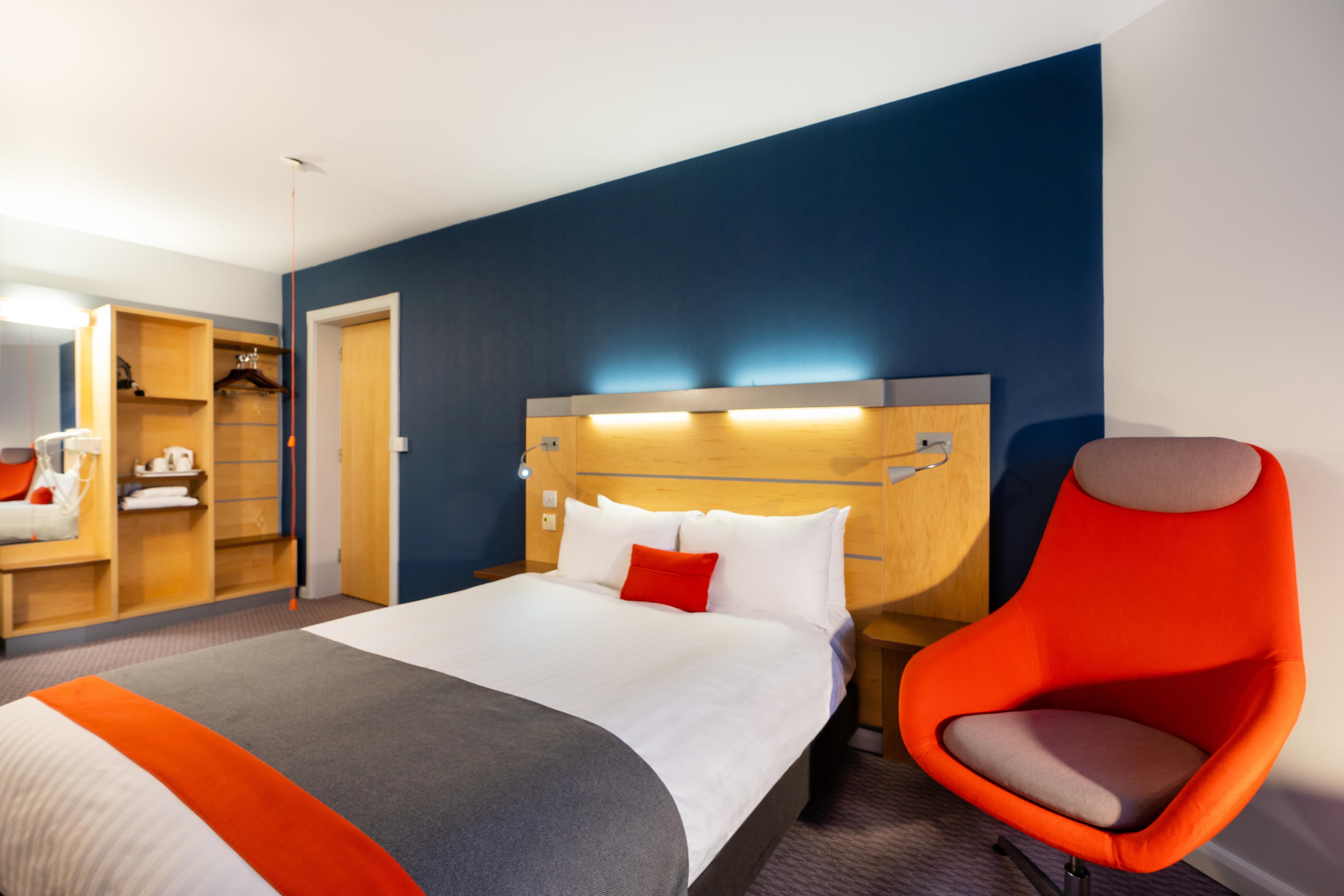Express By Ihg Hotel 3*