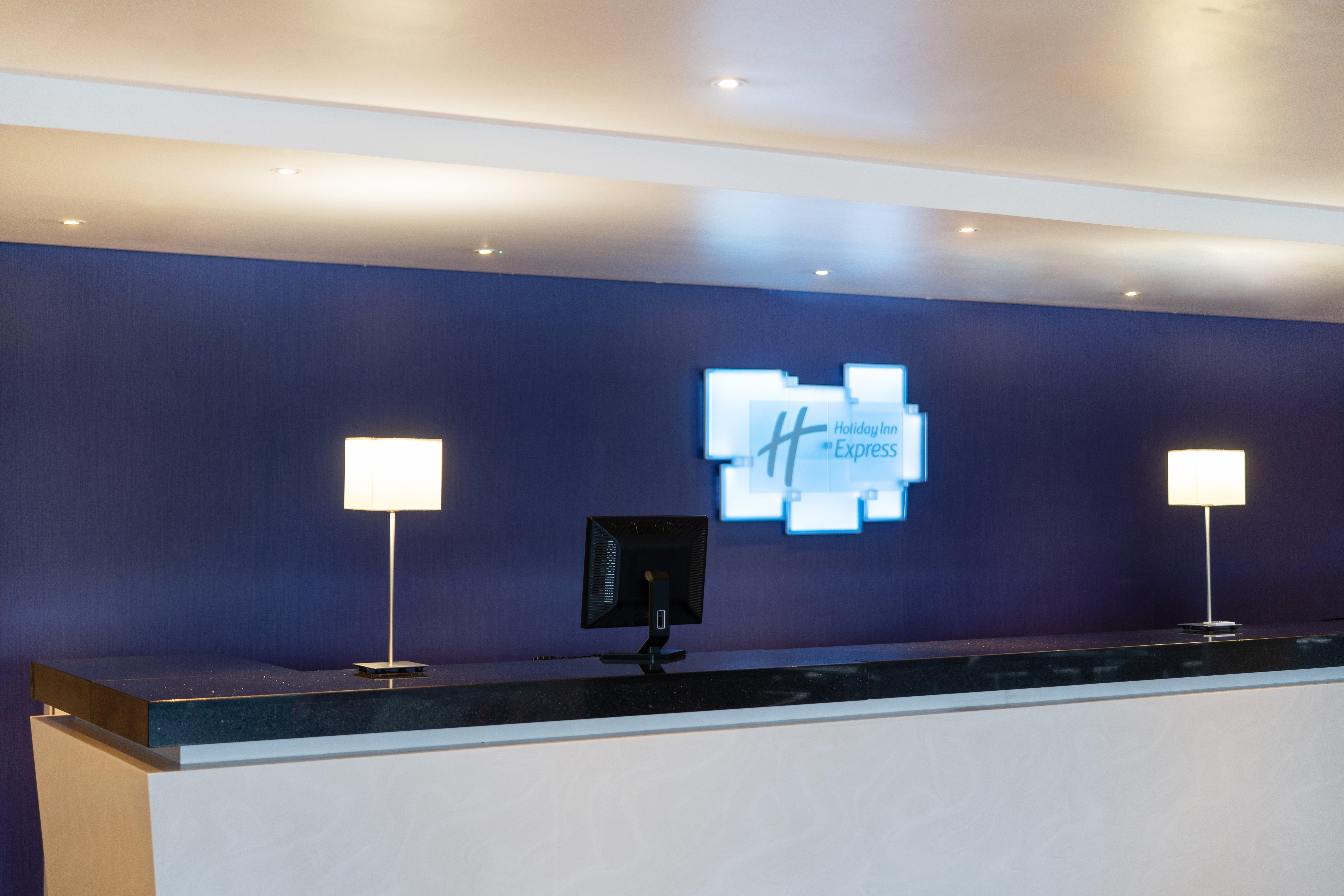 Express By Ihg Hotel