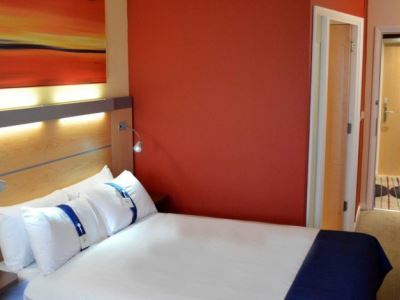 Express By Ihg Hotel